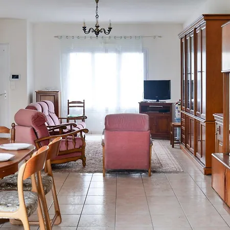 Prázdninový dům Spacieuse Maison Avec Exterieur Quartier Arago 7 Personnes